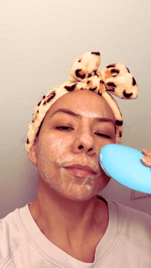 Minha experiência com La Roche-Posay gel de limpeza facial